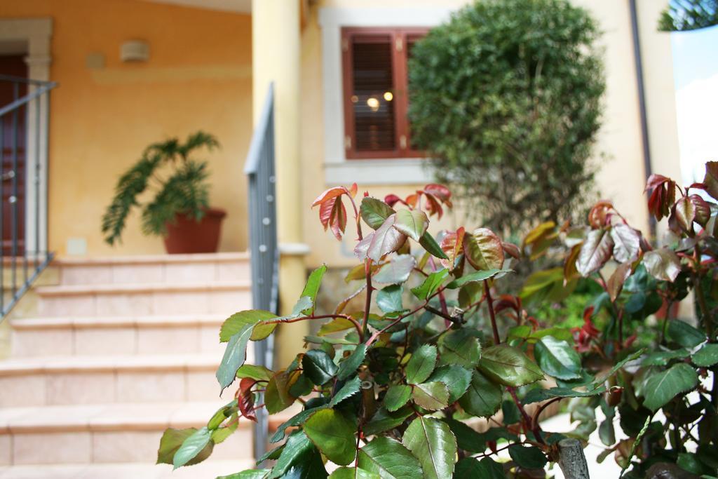 Villa Mara B&B Noto Exteriör bild