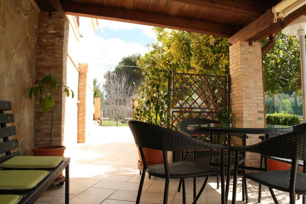 Villa Mara B&B Noto Exteriör bild